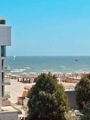 Purple Wave - Vedere La Mare Si Lac - Summerland Mamaia